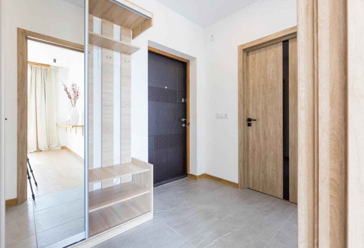 Nyvky Like Home - Nyvky Park - Apt 45 Kyiv Exterior photo